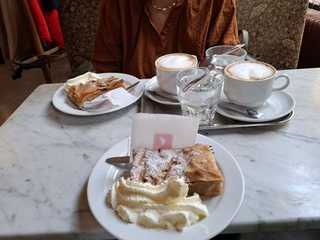 Viena: Paseo autoguiado por el corazón imperial y sus cafés
