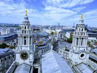 London: Self-Guided Audio Walk Through Royal and River Landmarks