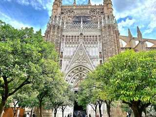 Seville: Self-Guided Audio Walk Through Royal and Riverside Icons