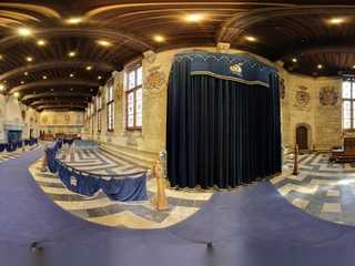 Ghent: Self-Guided Audio Walk Through Medieval Heartbeats