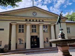 Oslo: Self-Guided Audio Walk Through Fjordfront and Royal Heart