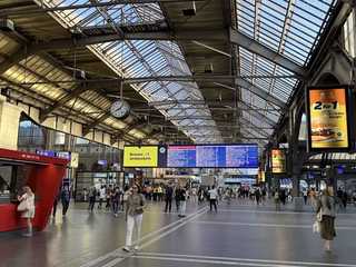 Zurich: Self-Guided Audio Tour Through the City’s Creative Pulse