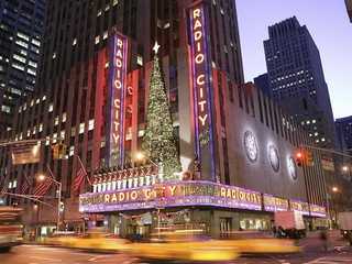New York City: Self-Guided Audio Walk Through Manhattan Icons