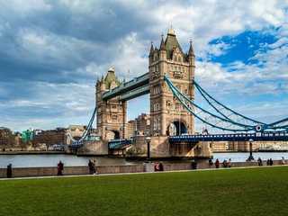 London Sightseeing Tour with Tower Bridge Ticket