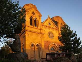 Santa Fe: Serene Landmark Audio Tour
