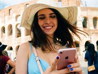 Rome: Colosseum & the Roman Forum Ticket & Audio Tour + City Walk