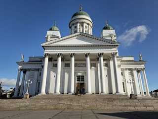 Helsinki: Self-Guided Audio Walk Through Civic Heart and Harbor