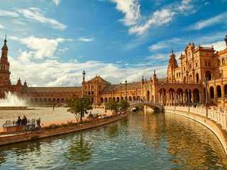 Sevilla: Cathedral, Giralda & Alcazar Audio Tour