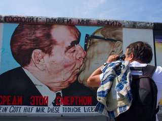 Au-delà du mur de Berlin : Une promenade dans l'East Side Gallery