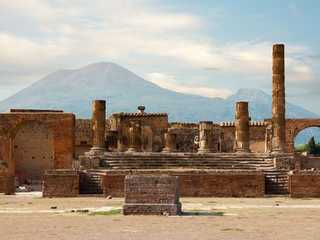 Pompei: Ticket & Audio Tour with an Archaeologist