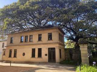 Sydney: Self-Guided Audio Walk Through Macquarie Street's Past