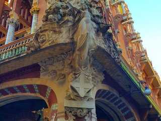 Barcelona: Palau de la Música Ticket and a Self-Guided Audio Walk Through the City
