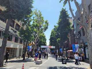 Seoul: From Wongaksa to Gyeongbokgung Walk