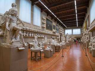 Florence: Accademia Gallery Ticket & Sightseeing Audio Tour