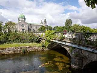 Galway: An Audio Tour of Landmarks and History