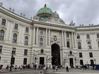 Vienna: Imperial Treasury Ticket & City Sights Audio Tour