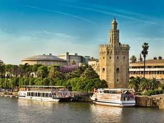 Seville: Ticket to the Sightseeing Cruise from Torre Del Oro and Audio Tour