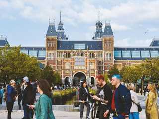 Amsterdam: Rijksmuseum Ticket & Highlights Audio Tour with a City Walk