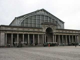Brussels: Autoworld Ticket & City Highlights Audio Tour