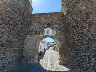 Monsaraz: Brujas, Templarios y el Lago Infinito - visita autoguiada