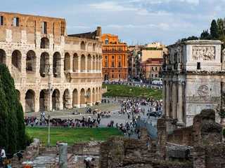 Rome: Audio Tour From Colosseum to Pantheon