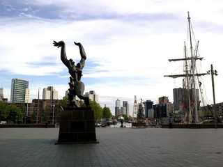 Rotterdam's Phoenix Path: World War II Walk
