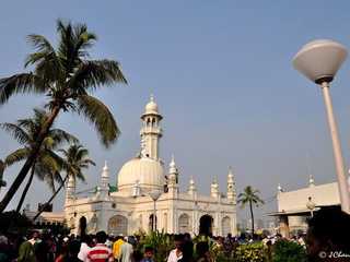 Mumbai's Sacred Spaces: A Self-Guided Walking Tour