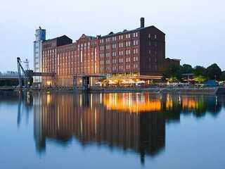 Duisburg: Harbor History Audio Tour