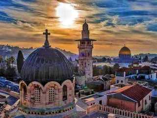 Jerusalem Ramparts: A Walking Tour of History