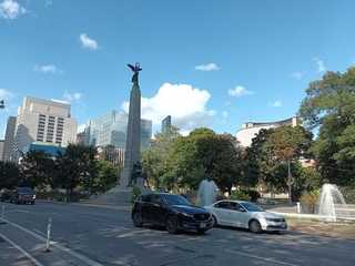 Toronto: Queen Street West Cultural Audio Tour