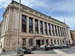 London: Science Museum Timed Entry & Audio Tour with a City Walk