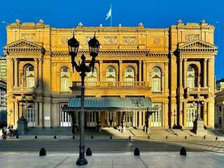Buenos Aires Palaces & Teatro Colón Walking Tour