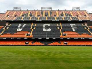 Valencia: Mestalla Stadium Ticket & City Highlights Audio Tour