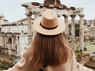 A Walk Through Magnificent Rome: In-App Audio Tour