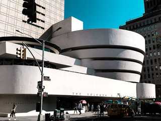 New York City: Solomon Guggenheim Museum Entry