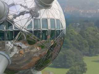 Atomium in-app audio tour (WITHOUT A TICKET): Explore Brussels's Iconic Landmark