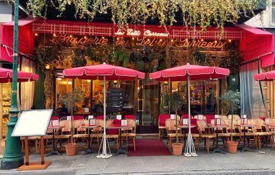 Hop-on/Hop-off Public Bus Tour: Eiffel Tower, Arc de Triomphe & Champs-Elysées - photo 2