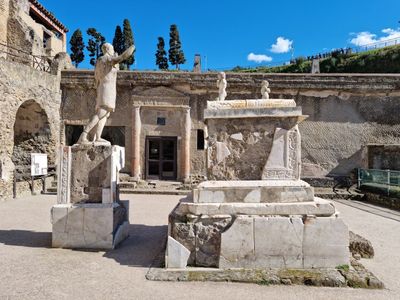 Ercolano: Herculaneum Park Ticket & City Explorer Audio Tour