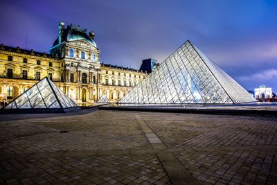 Paris: Louvre Fast Track Ticket with Hosted Mona Lisa Access & Audio Tour