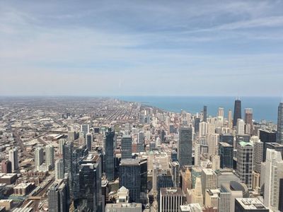 Chicago: Skydeck Ticket & City Walk Audio Tour