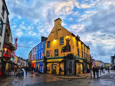 Galway: An Audio Tour of Landmarks and History - photo 2