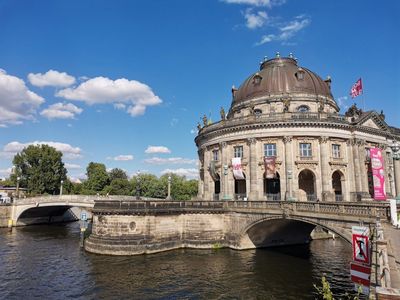 Berlin Sightseeing Tour with Bode Museum Ticket