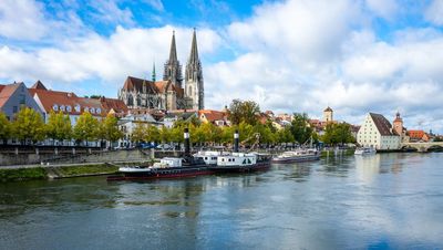 Regensburg: Time-Traveler's Audio Tour