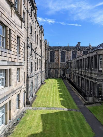 Uncover the Shadows: Edinburgh's Extreme Paranormal In-App Audio Tour - photo 2