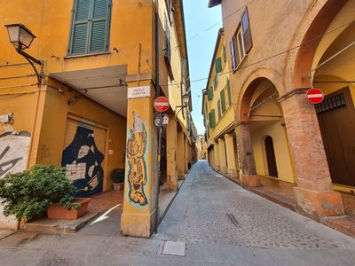 Bologna: Architectural Marvels Audio Tour