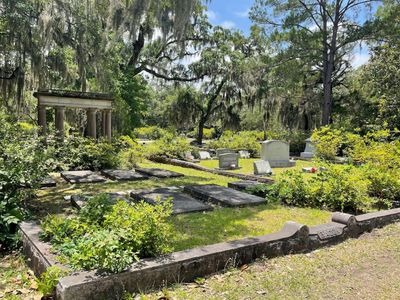 Savannah: Bonaventure's Mysteries Audio Tour - photo 2