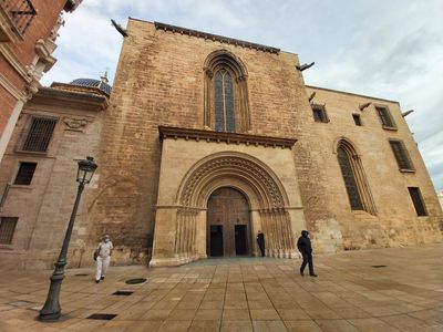 Valencia's Medieval Highlights: A Walking Tour - photo 2