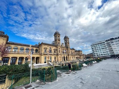 San Sebastian: Essence & Culture Audio Tour