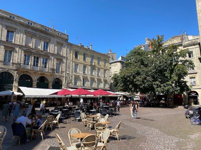Bordeaux: Heritage Explorer Audio Tour