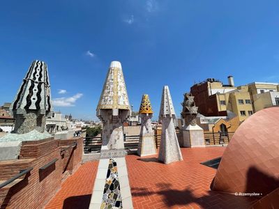Barcelona's Architectural Marvels with Güell Palace Ticket